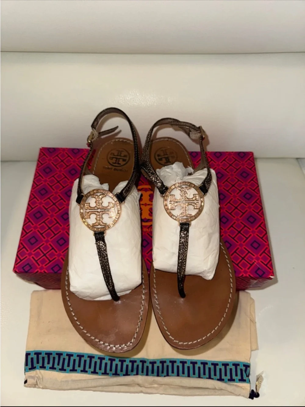 TORY BURCH BROWN LEATHER SANDALS WITH GOLD MEDAL MEDALLIONS